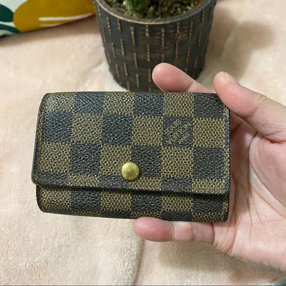 SOLD ON INSTAš¹Louis Vuitton 6 Key Holder Damier - Picture 2 of 11